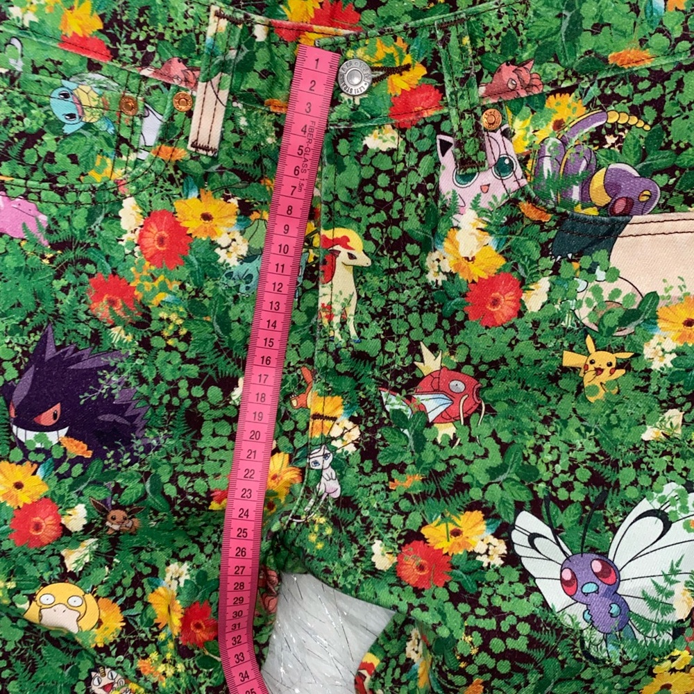 🔥POKéMON LEVI STRAUSS JEANS🔥 - Picture 11 of 15